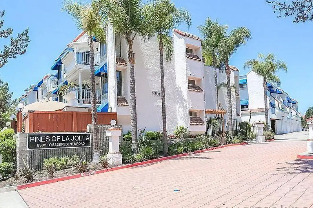 8338 Regents Rd unit 2O - View 6
