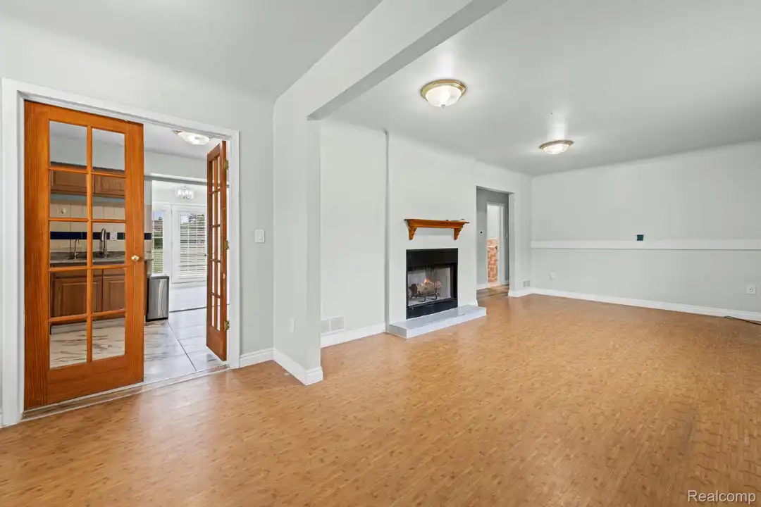 4165 Crooks Rd - View 4