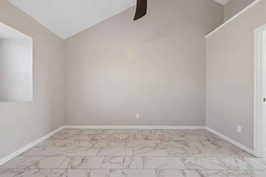 8436 Cloverglen Ln - View 5