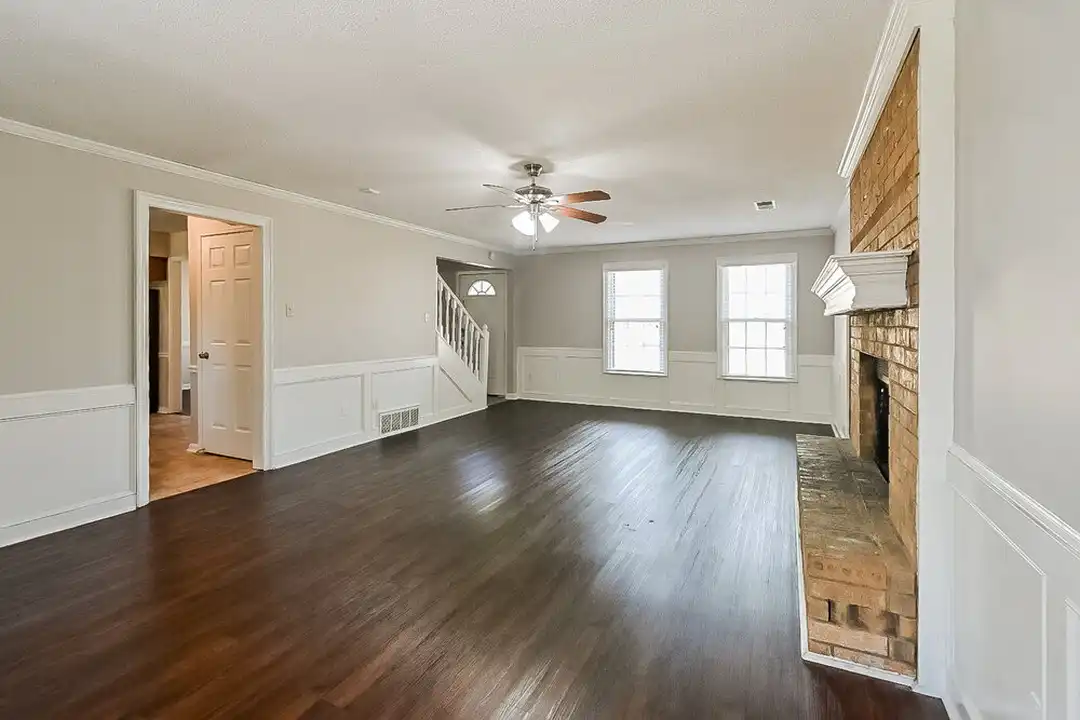 7363 Richmond Rd - View 5