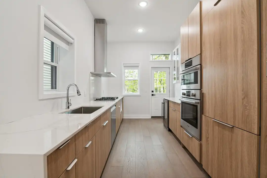 36 Park St unit 2 – photo 1