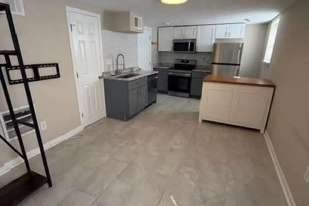 1923 Thompson Ave #2 - View 6