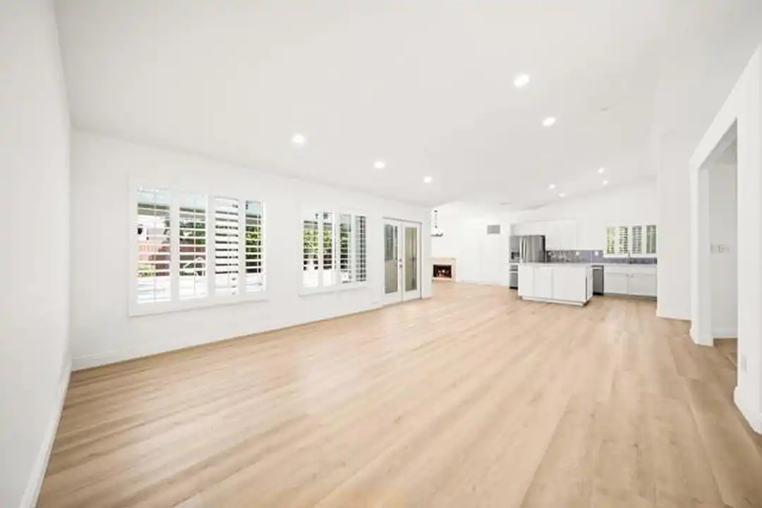37762 Drexell Dr - View 6