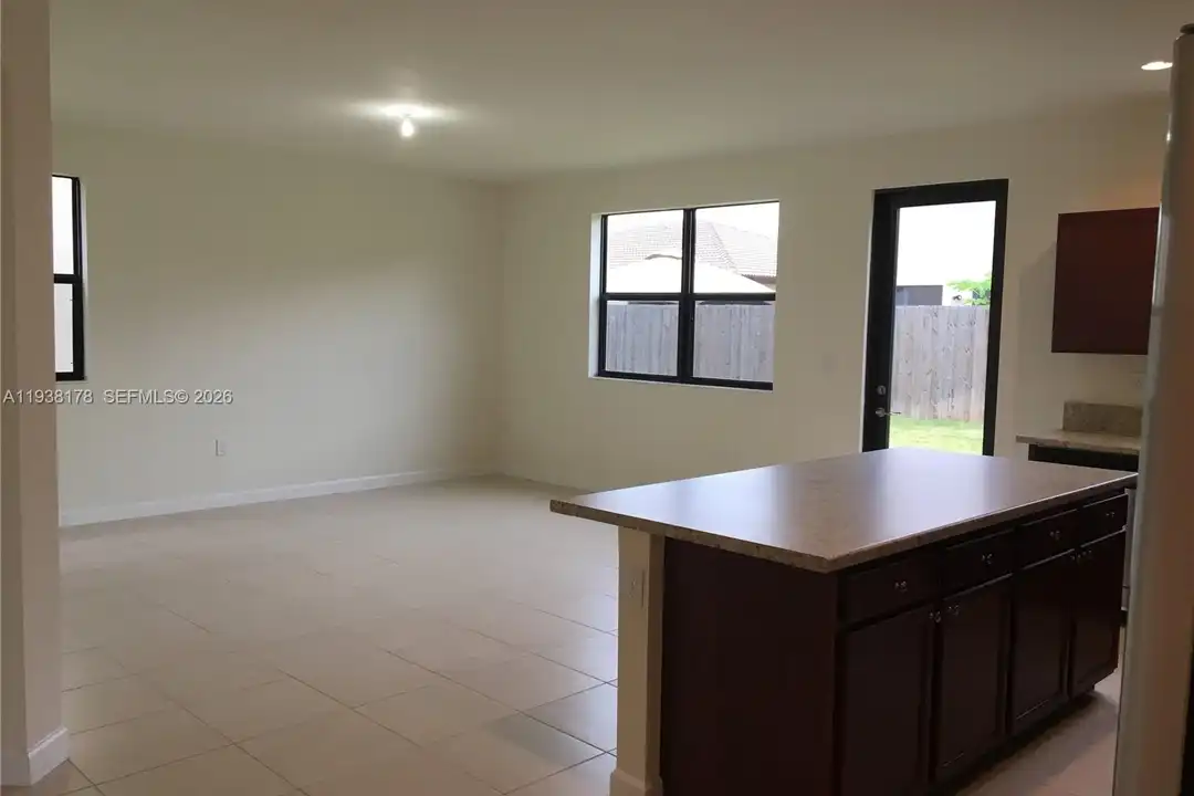 191 SE 35 Ave - View 6
