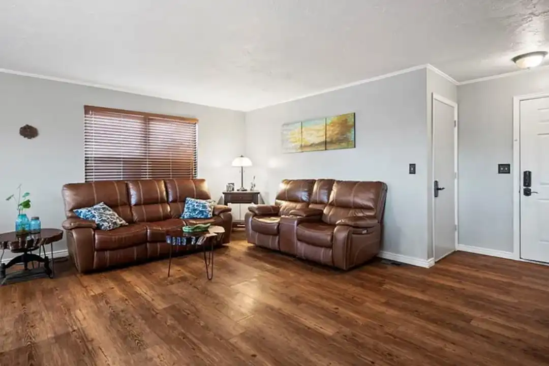 3060 Maverick Dr - View 2