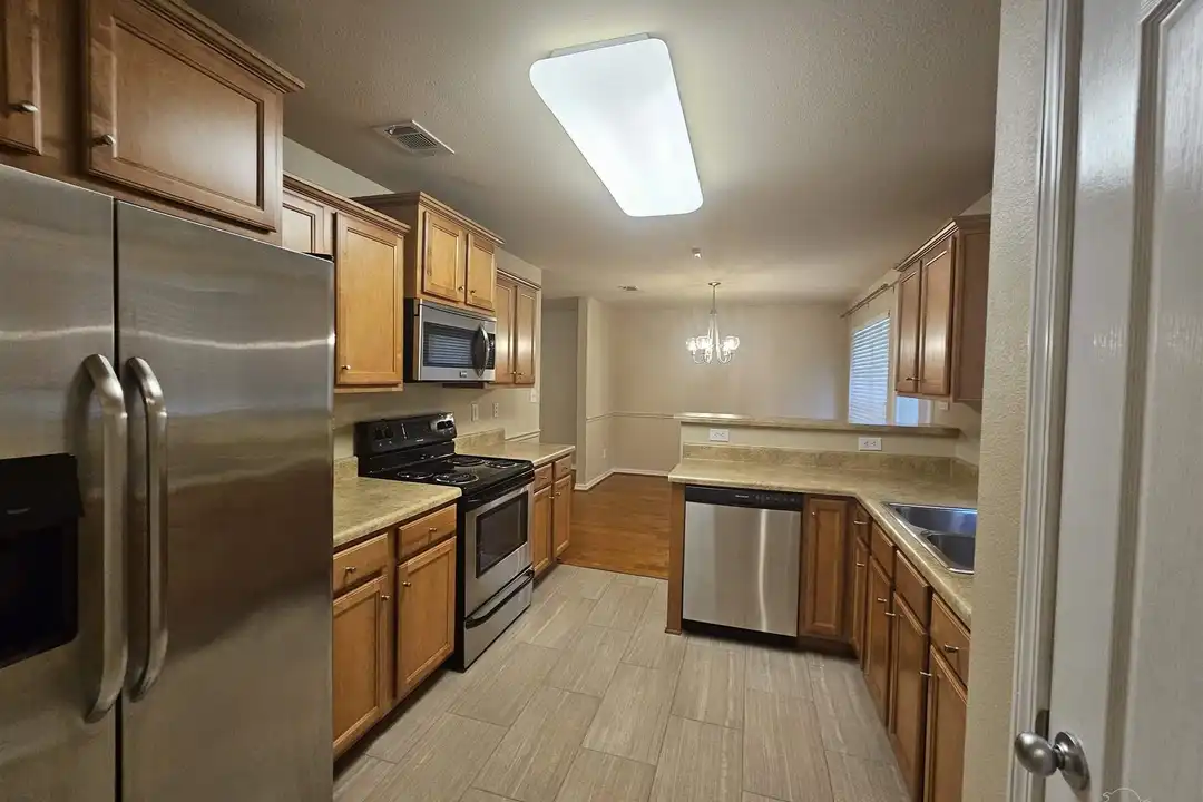 1932 University St - View 5