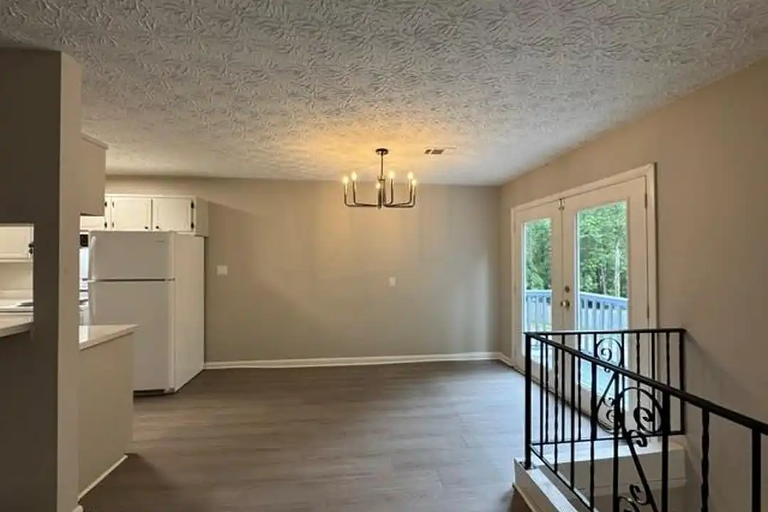 662 Bellemeade Dr SW unit D - View 3