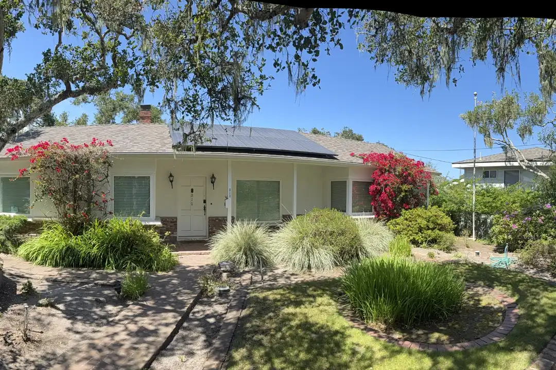 810 Martin St - View 3