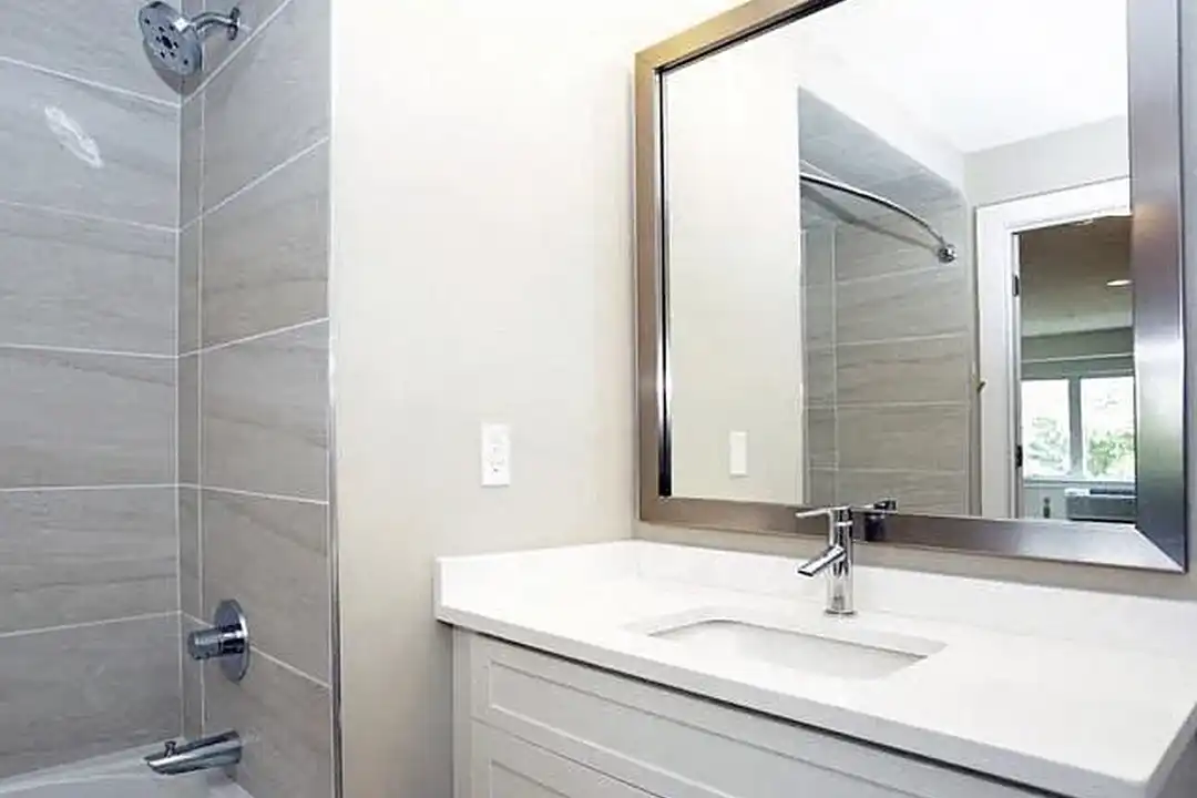 The Bromley at 44 Main - View 6
