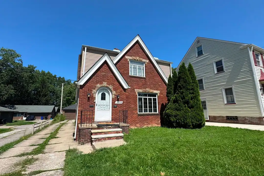 15538 Munn Rd unit Down unit – photo 1