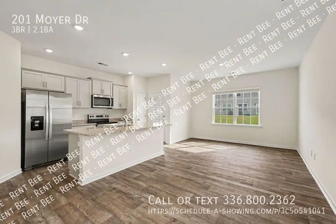 201 Moyer Dr - More