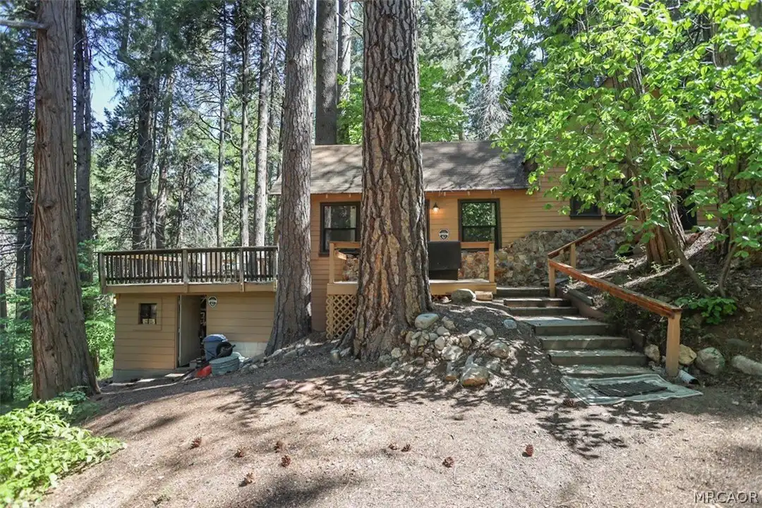 711 Blue Jay Canyon Rd