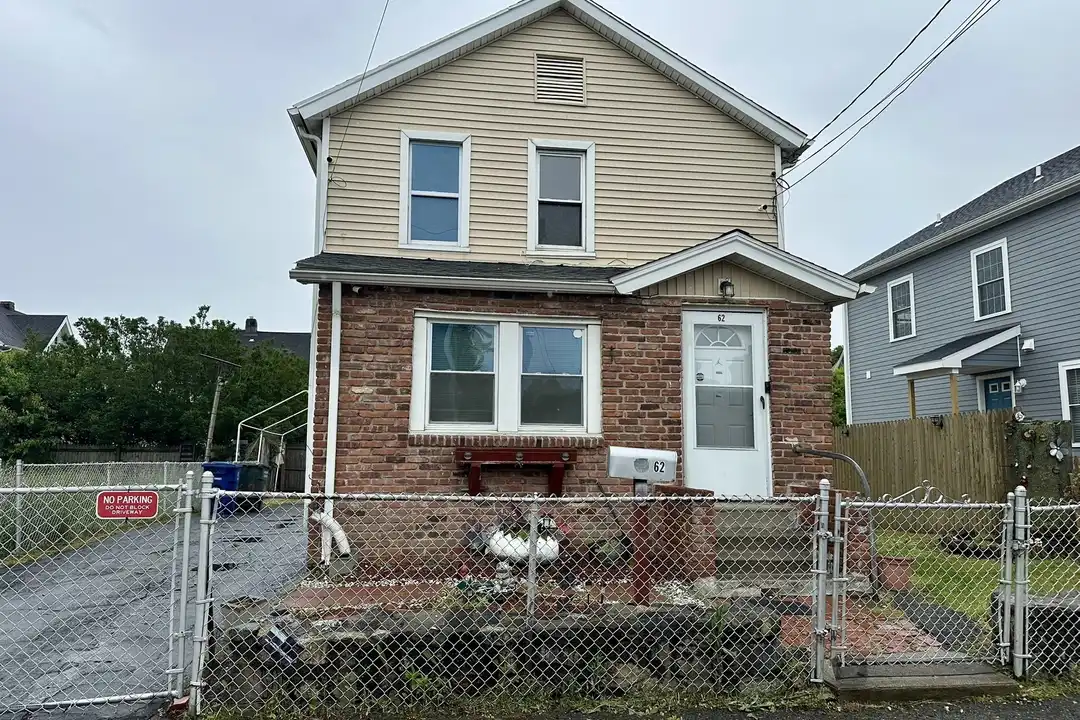 62 Clifford St – photo 1