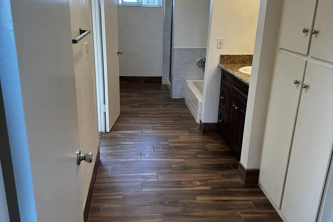 Apartment in La Verne - More