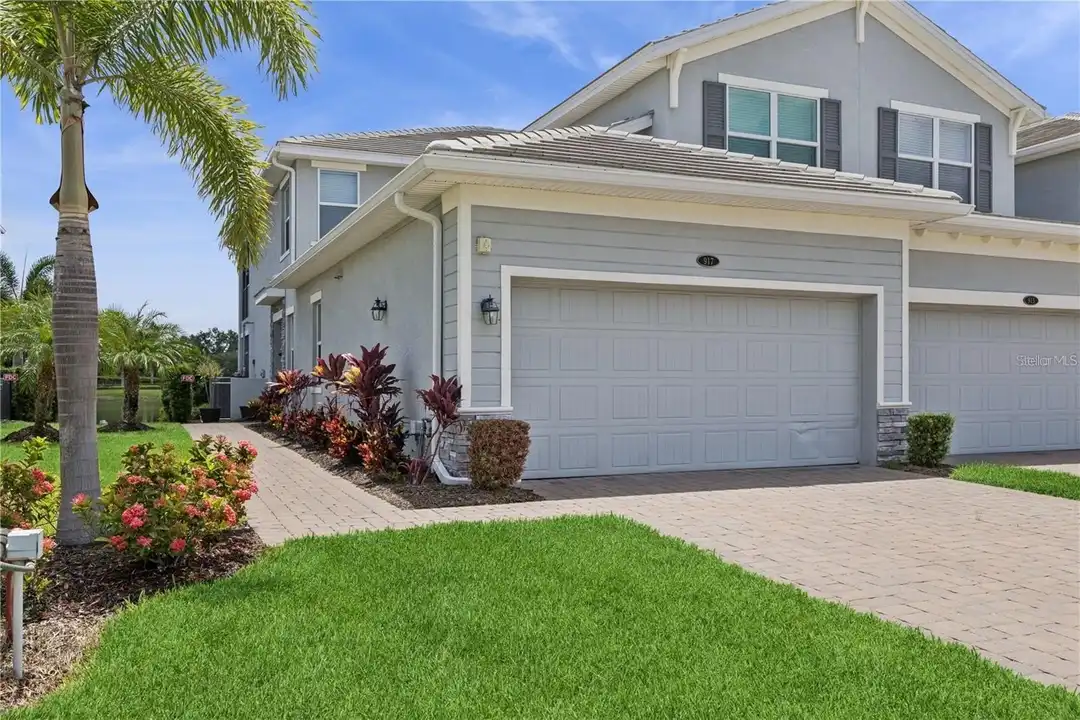 917 Tidewater Shores Loop – photo 1