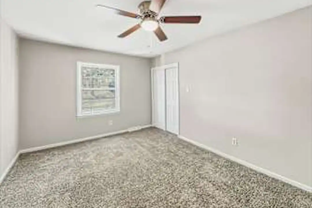 217 Elkhound Ct - View 3