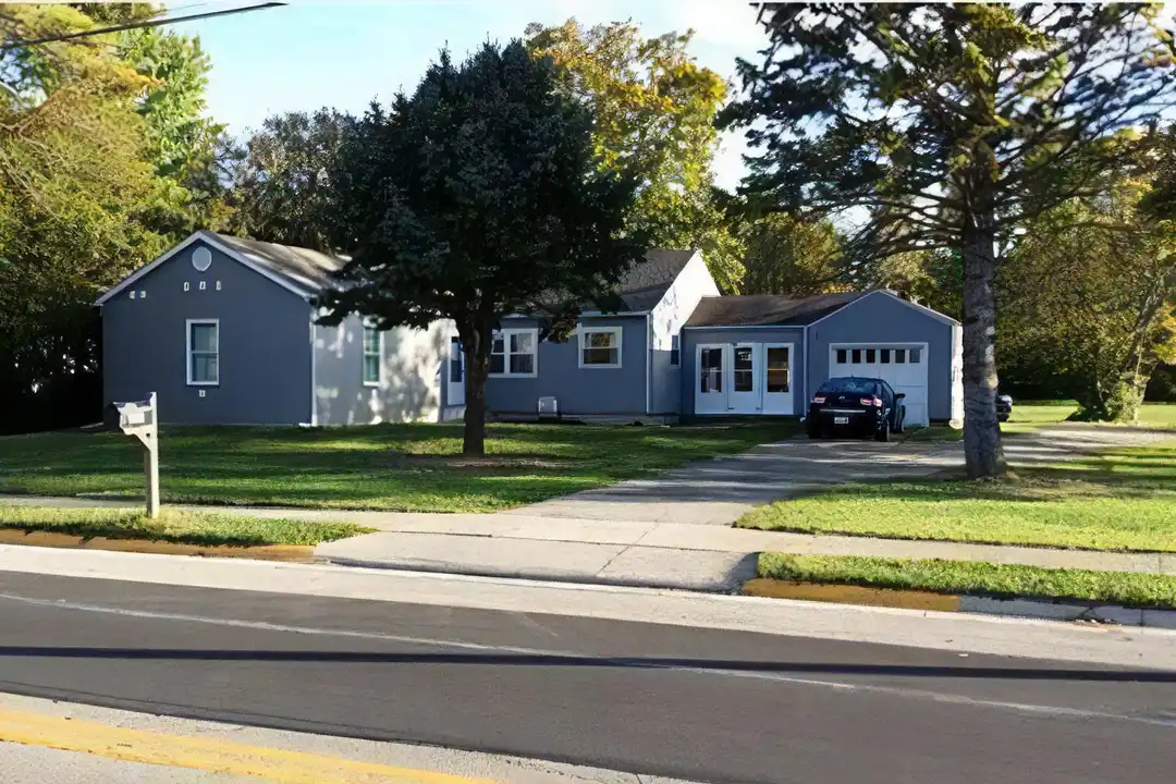 331 E Chestnut St – photo 1