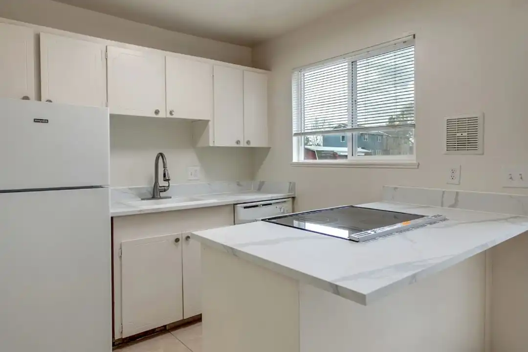 11445 SW Greenburg Rd unit Unit 4 - Widok 2