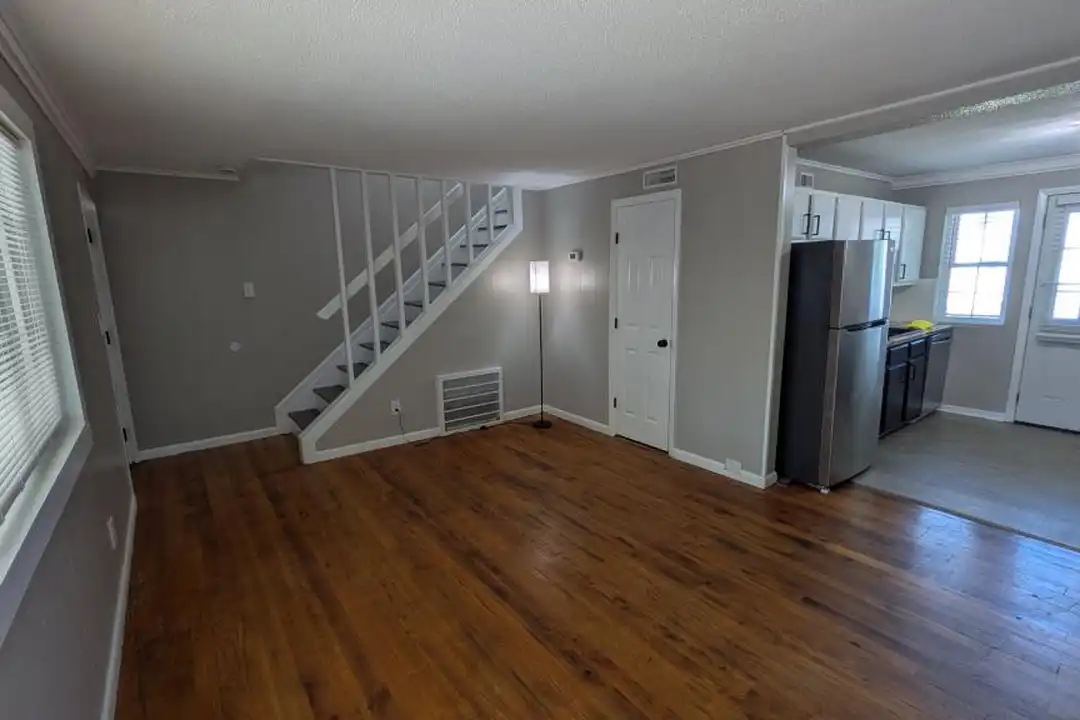 121 Nesper Rd - View 2