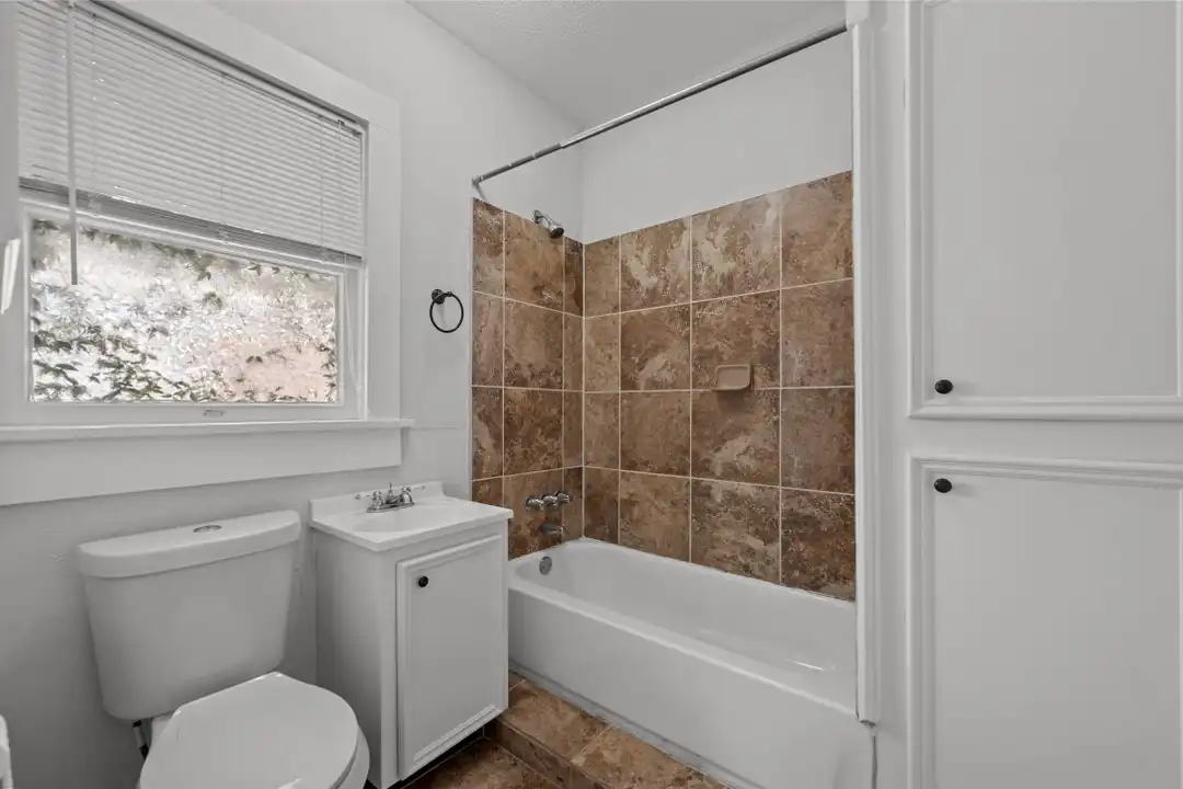 Apartment in Houston, Montrose - More