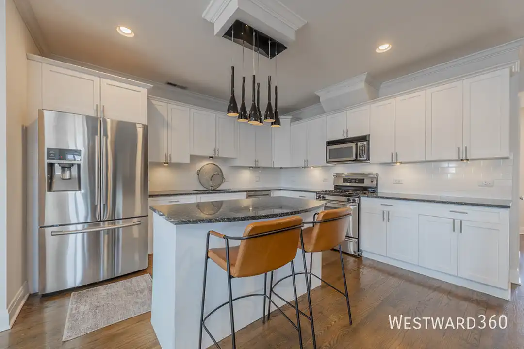 2033 W Superior St - View 5