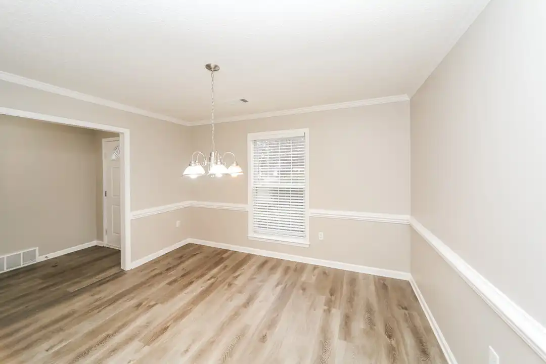 9264 Tamhaven Dr - More