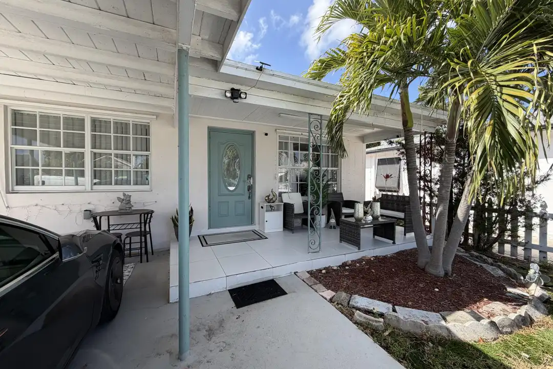 417 N F St - View 2