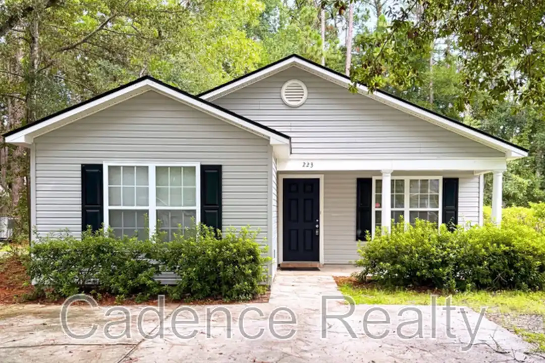 223 Charter Dr – photo 1