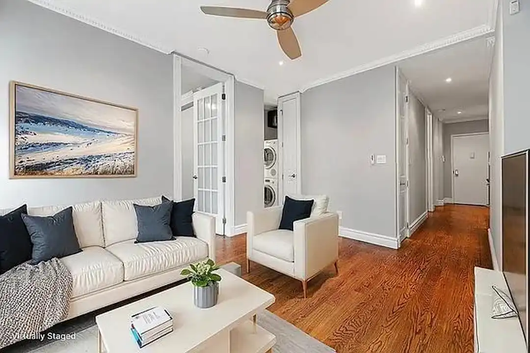 Apartment in New York, East Village, Manhattan - View 3