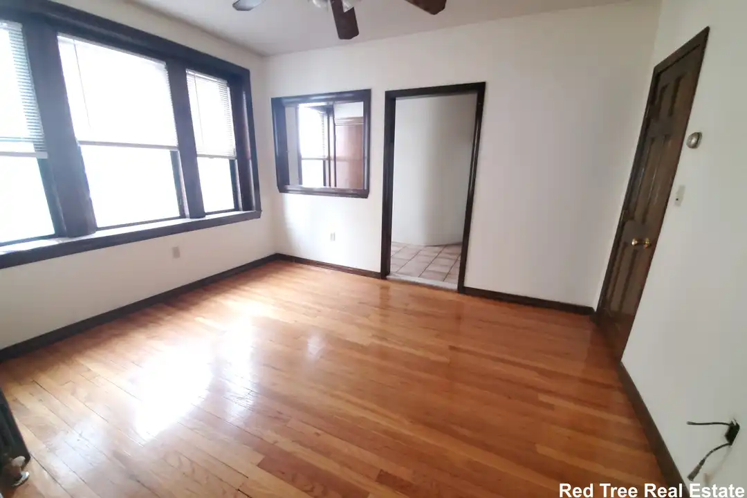 Apartment in Boston - View 3