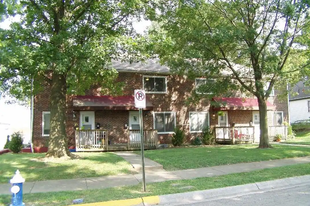 1206 Dover Ave – photo 1 of 8