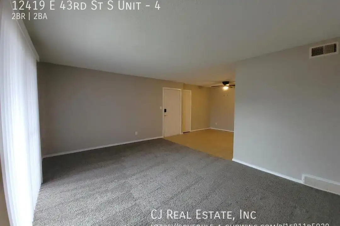 12419 East 43rd St S - View 3