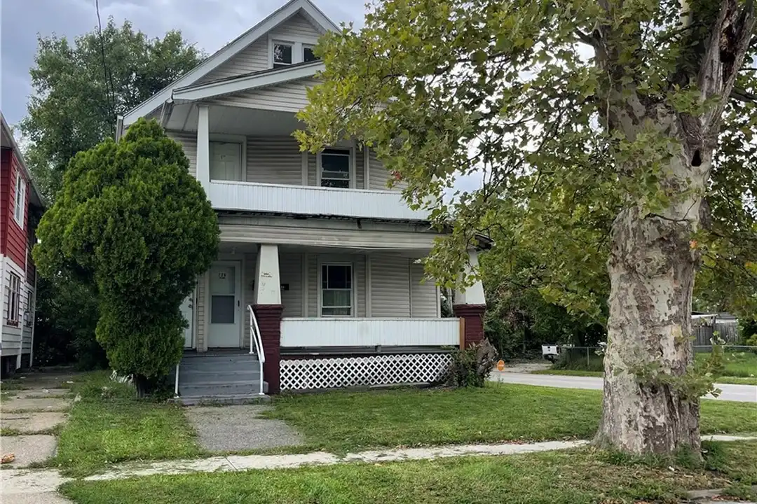 726 E 117th St unit Up – photo 1