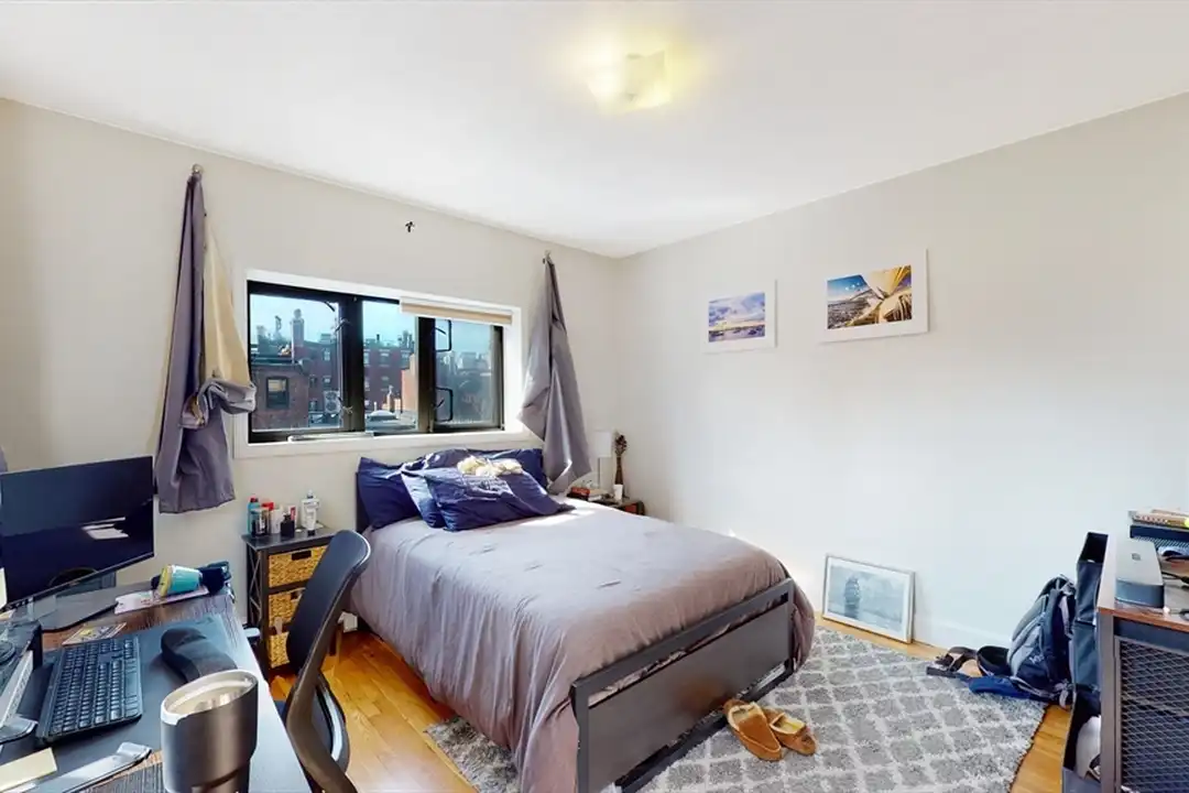513 Beacon St unit 10 - View 5