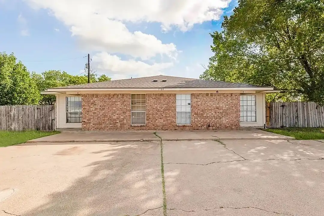 1824 San Antonio St unit B – photo 1