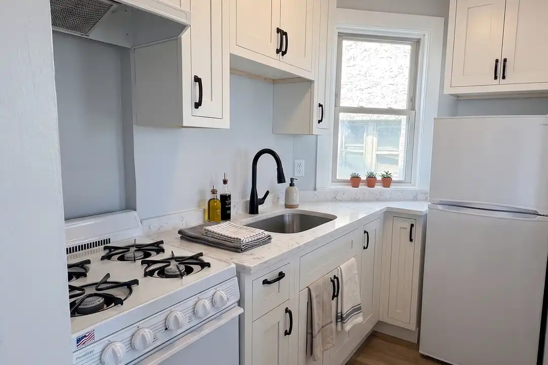 87 Winthrop Shore Dr unit 90 Win #01 – photo 1 of 12