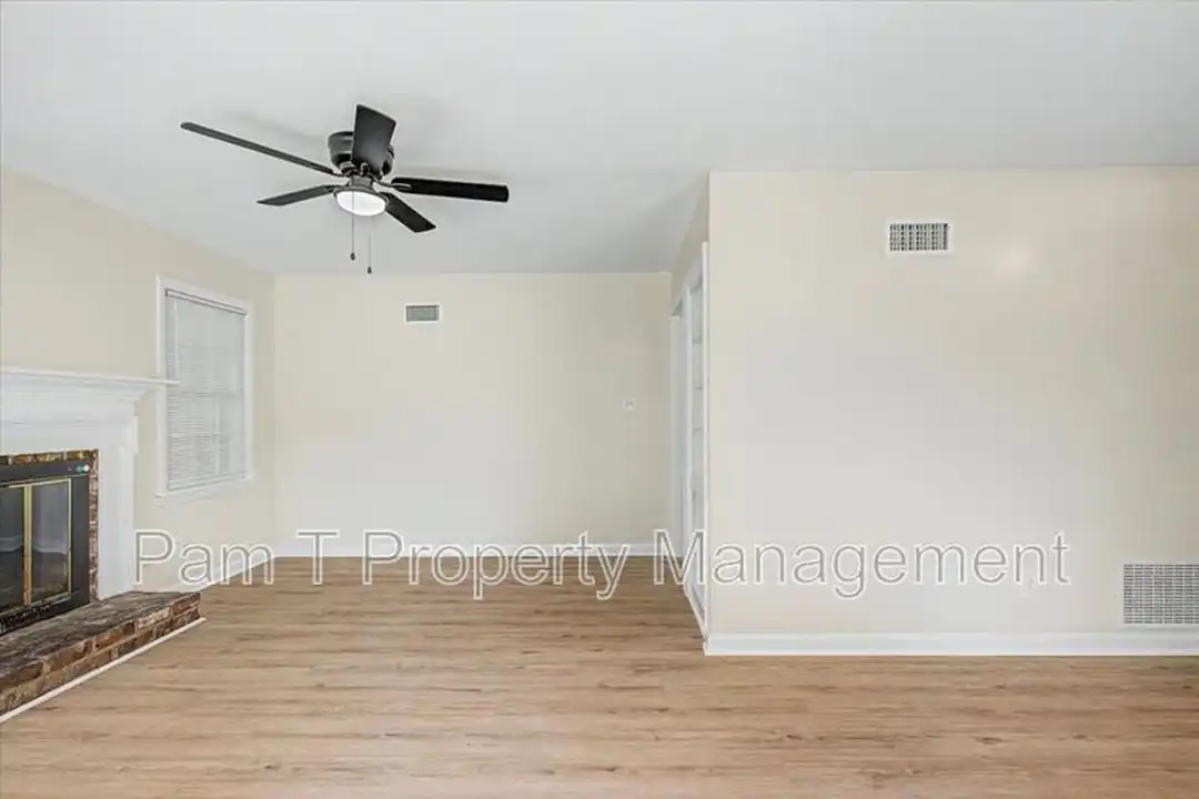 102 Juniper Cir - More