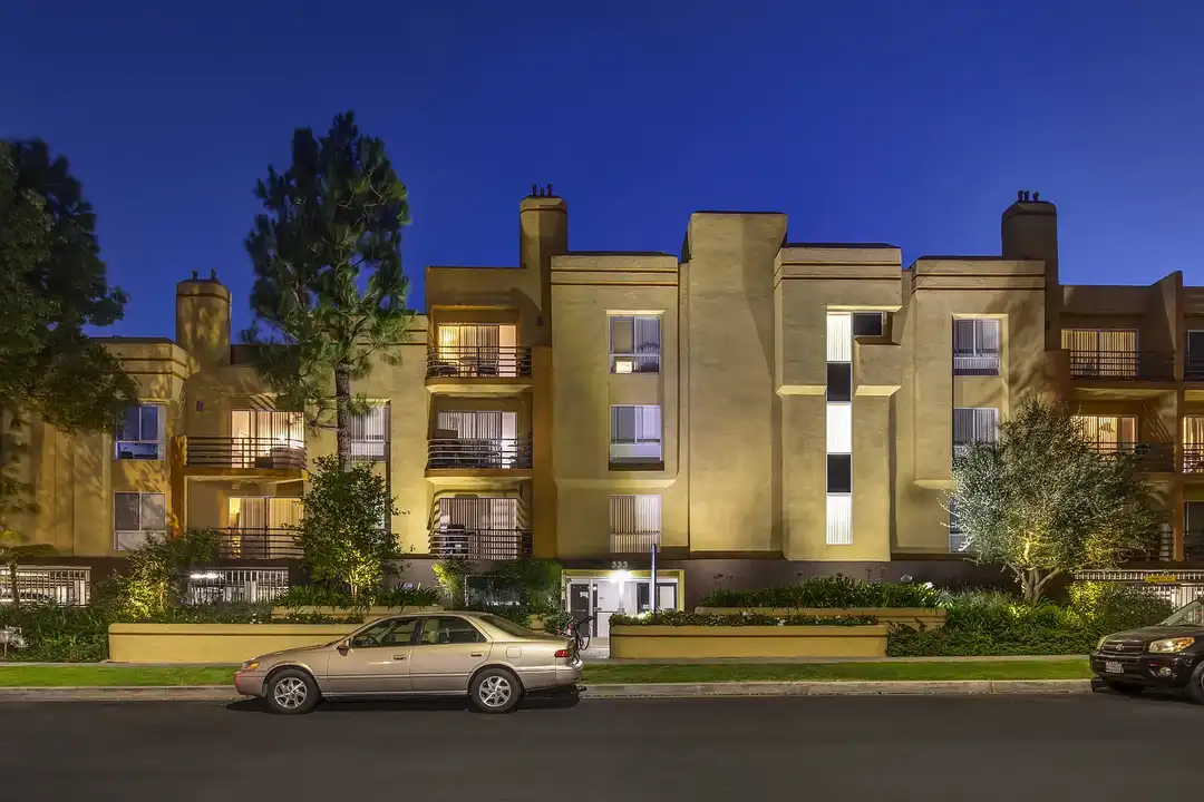 Toluca Terrace Apts. - View 2
