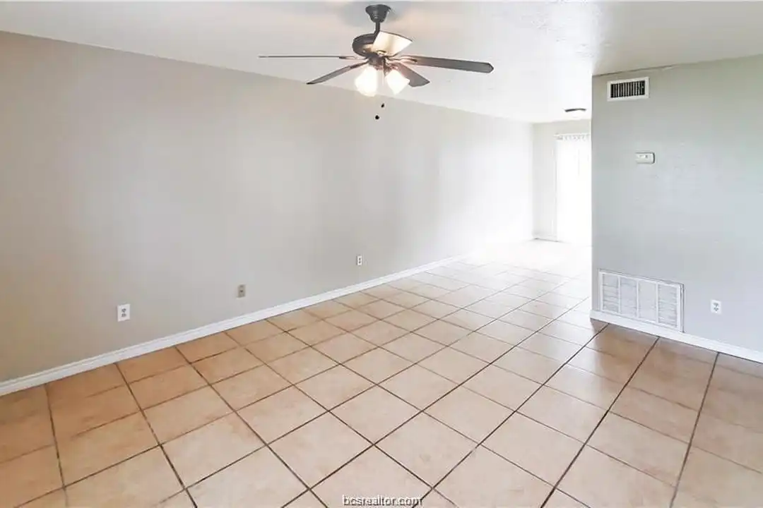 1908 Barak Ln #15 – photo 1