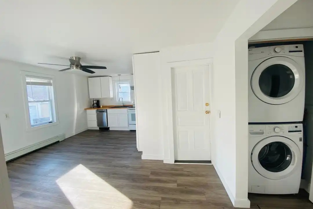 59 Charles St unit 1 floor - View 5