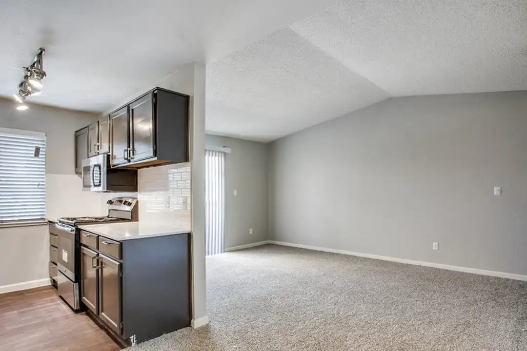 1289 Heather Ridge Ln - View 5