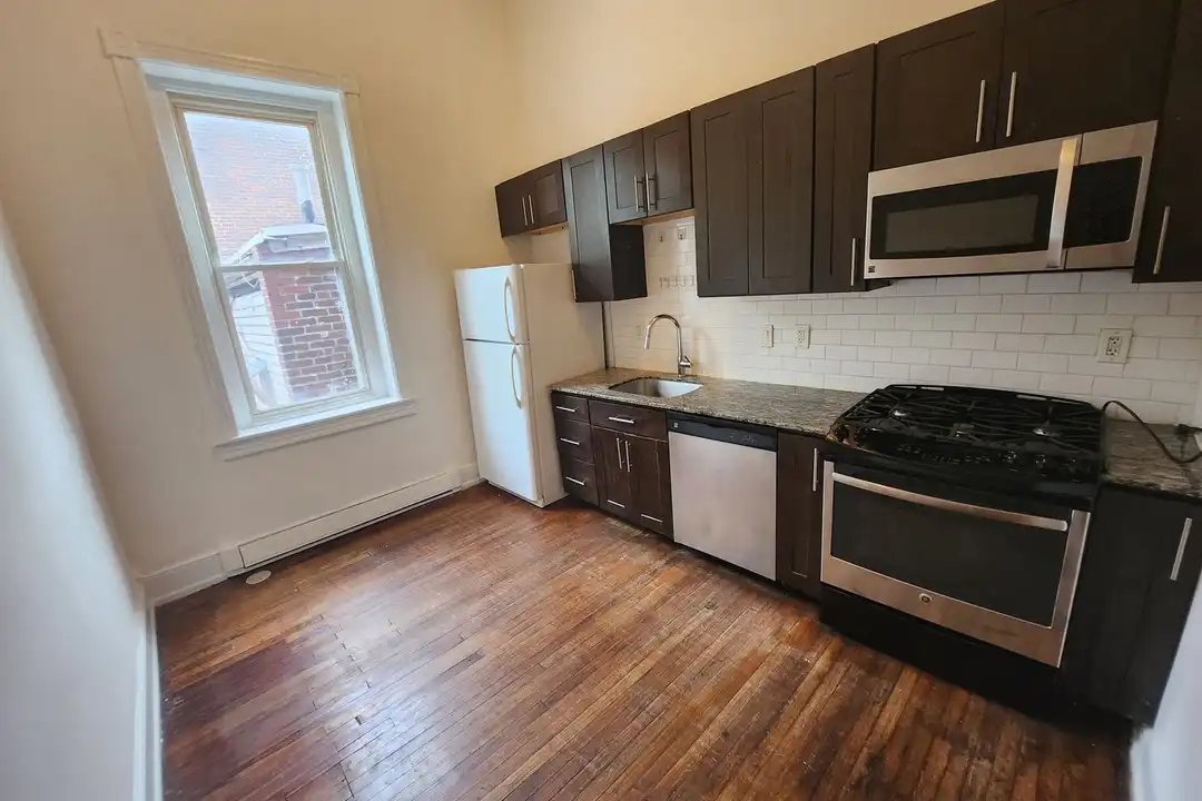 115 N Eighth St unit 115-9 – photo 1 of 5