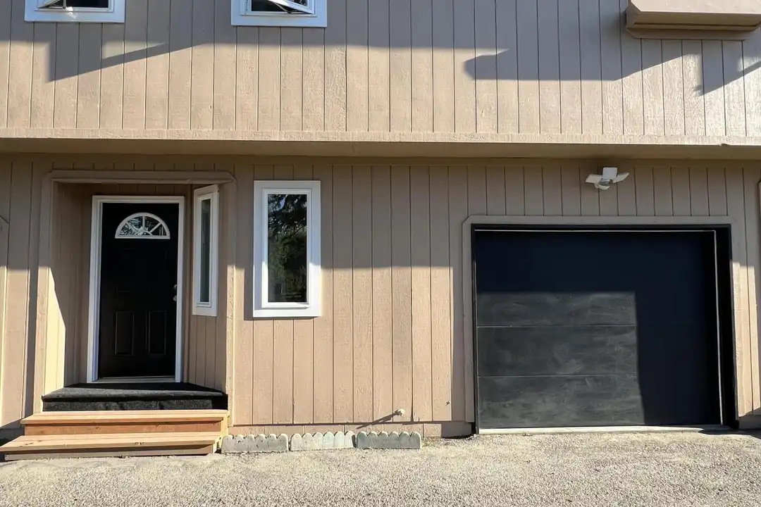 1509 Karluk St unit #B - View 3