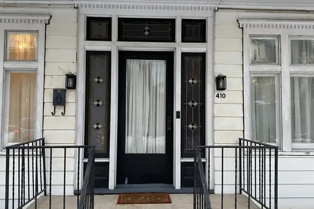 410 Broadway St unit 1 – photo 1 of 9