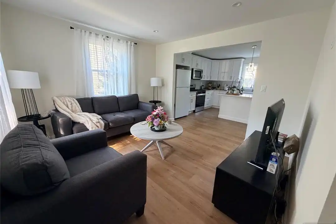 27 Fern Ave - View 2