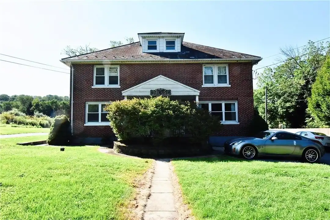 3523 Mountain View Dr – photo 1 of 37