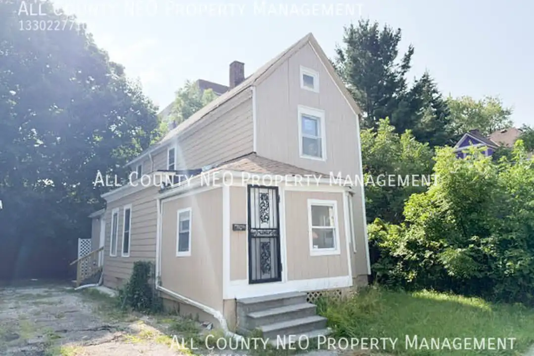 519 E 103rd St – photo 1