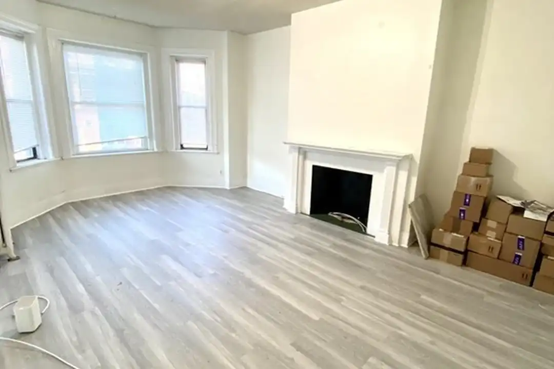 18 Glenville Ave unit 3 - View 3