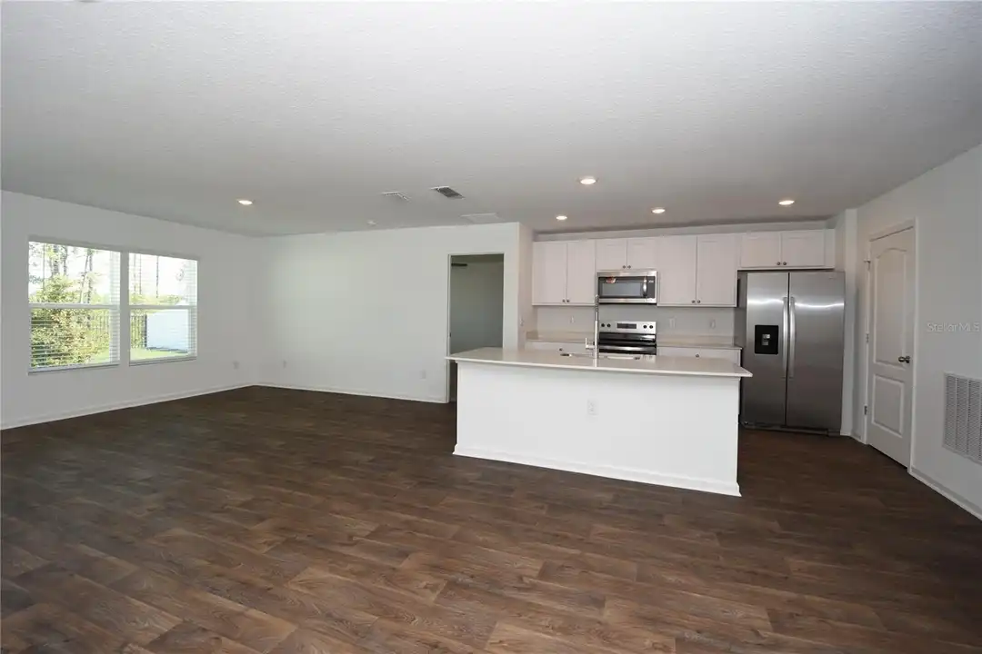 9 Springwood Dr - More