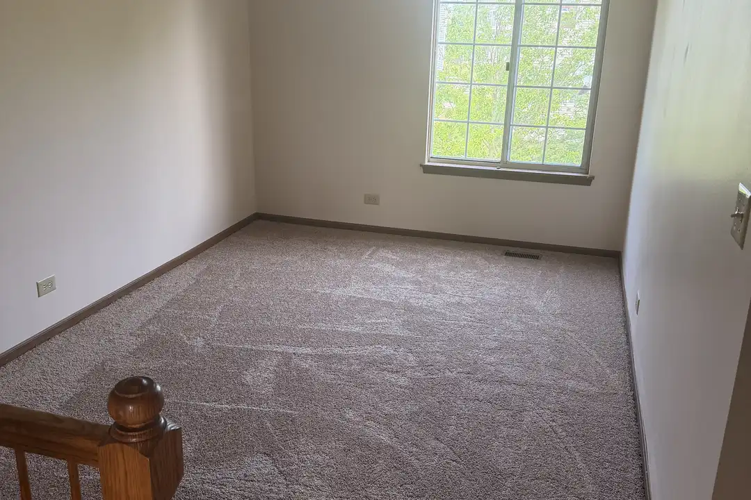 125 S Southport Rd unit Mundelein - View 5